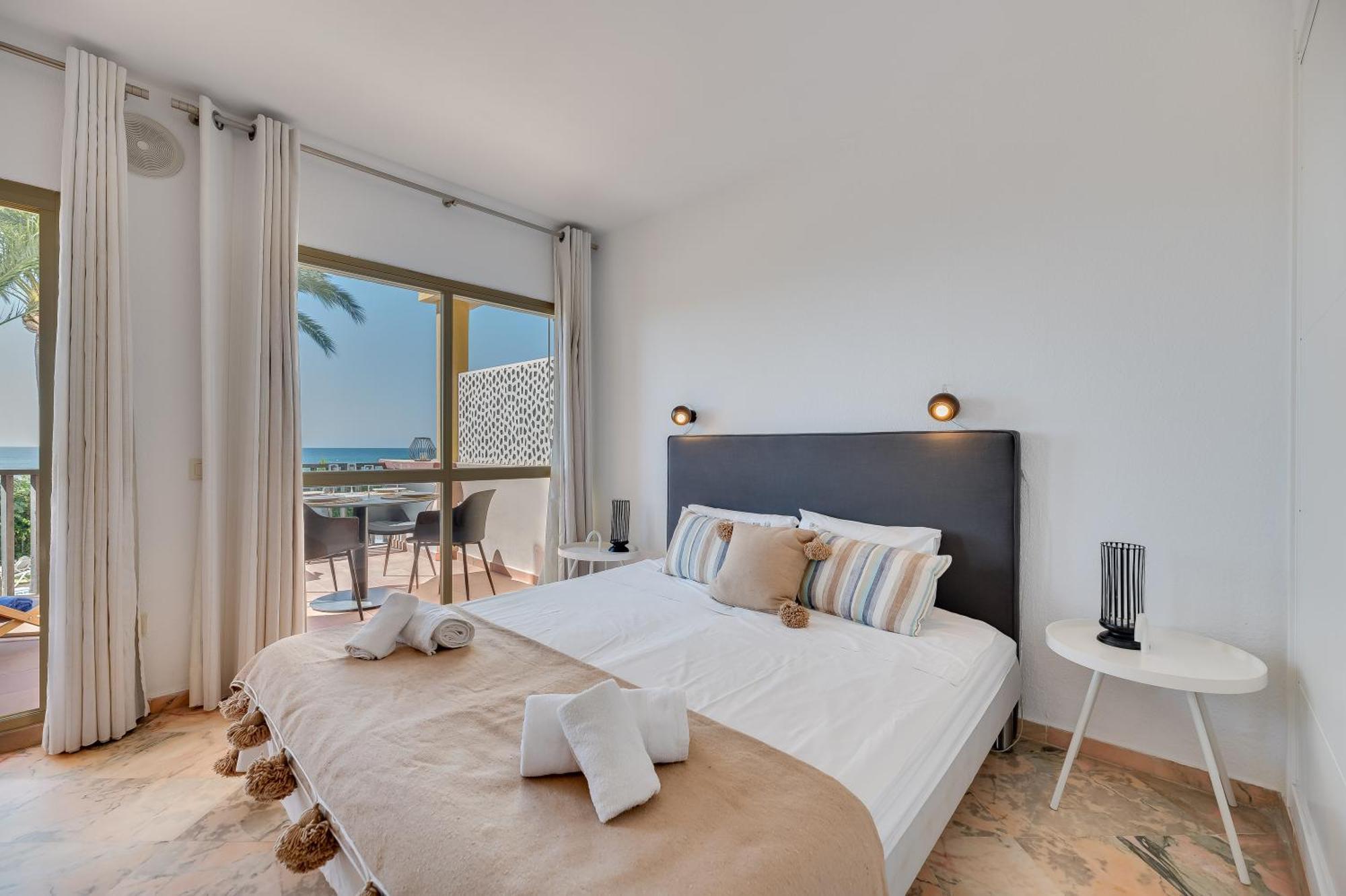 Front Line Beach Studio Apartment Marbella Eksteriør bilde