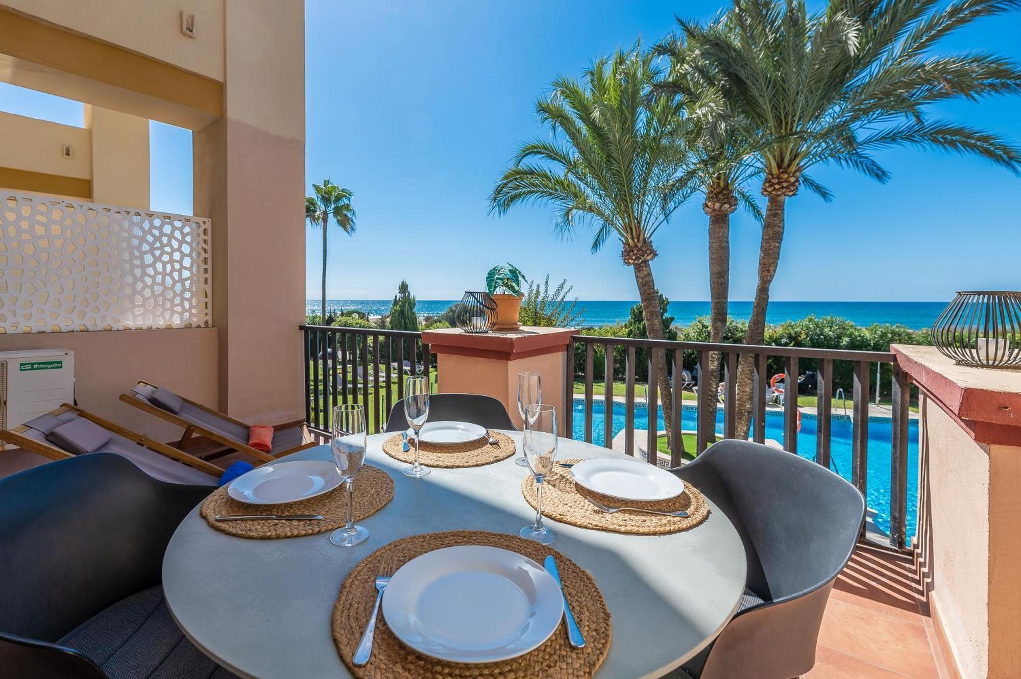 Front Line Beach Studio Apartment Marbella Eksteriør bilde